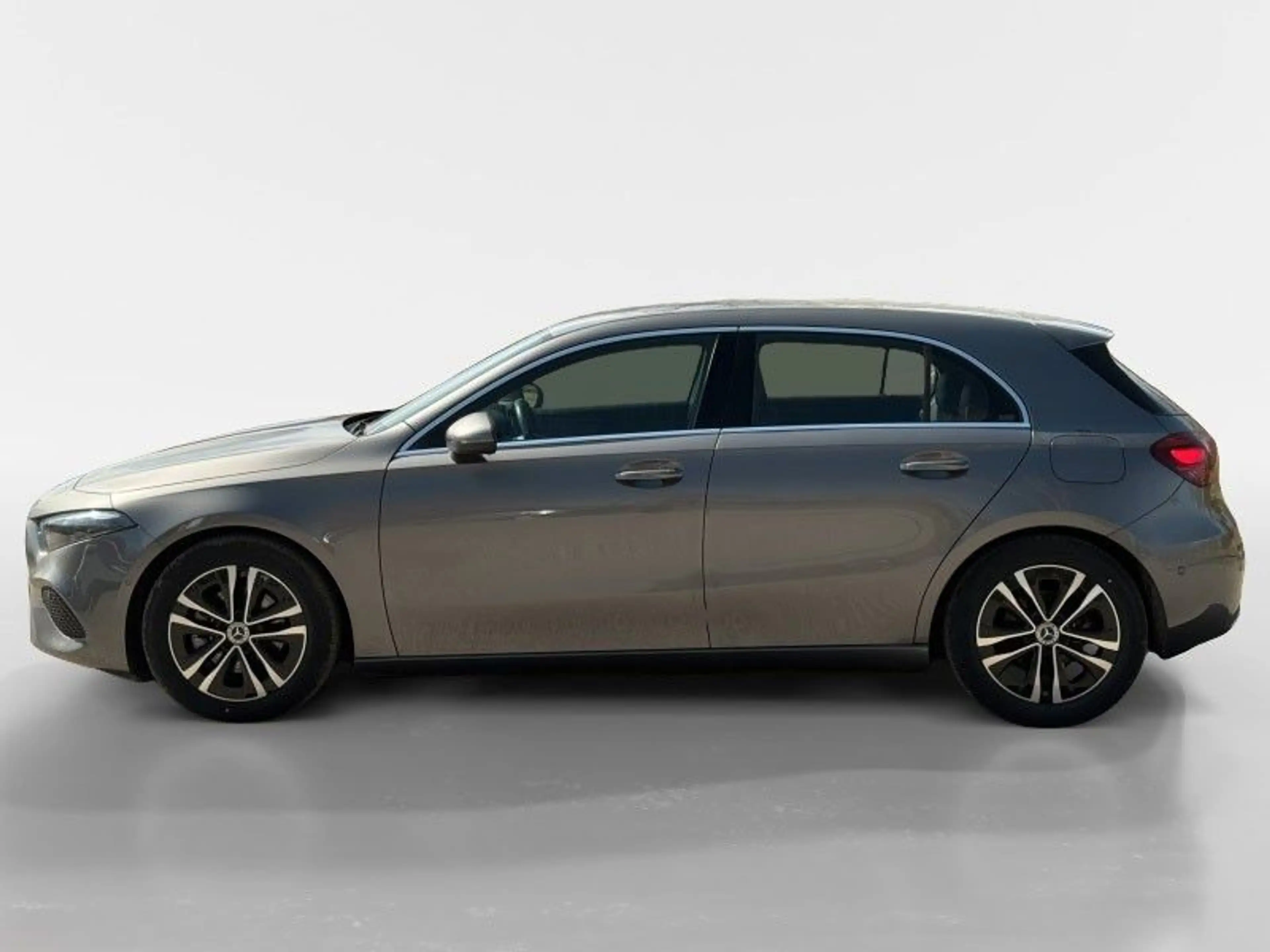 Mercedes-Benz A 200 d  Progressive /ADVANCED/WINTER/MBUX NAVI — photo 2