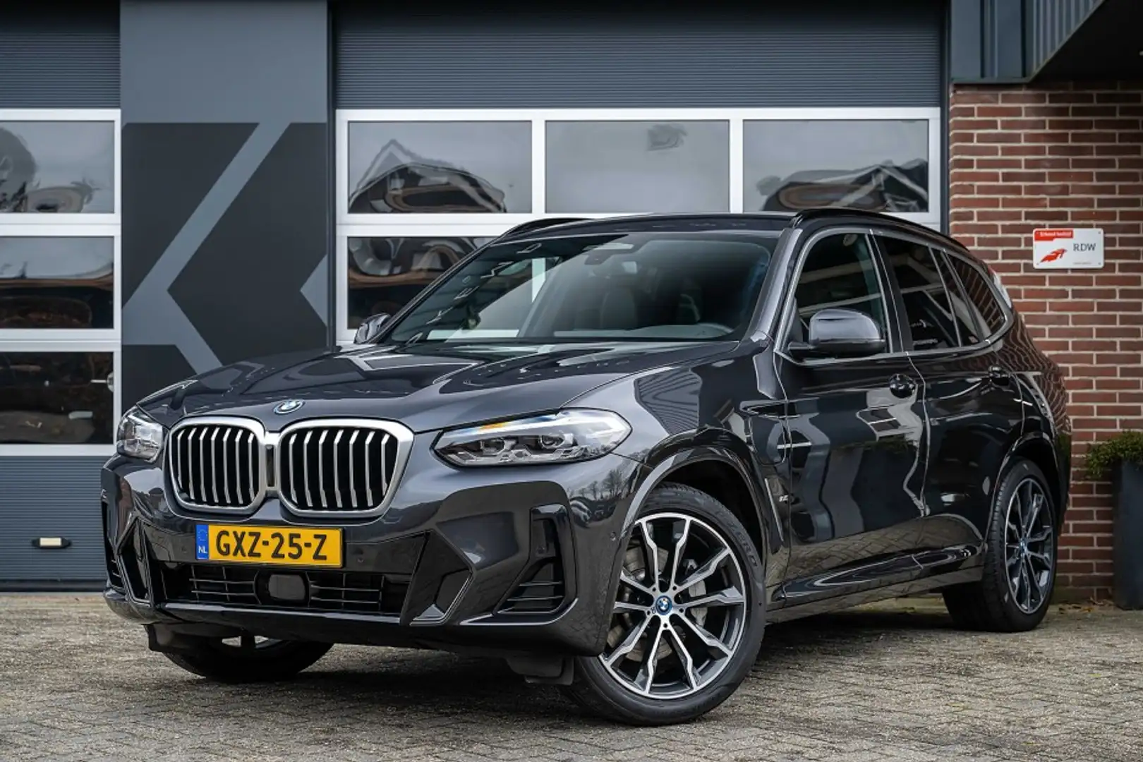 BMW X3 xDrive30e High Executive | Harman/Kardon | Driving Grijs - 1