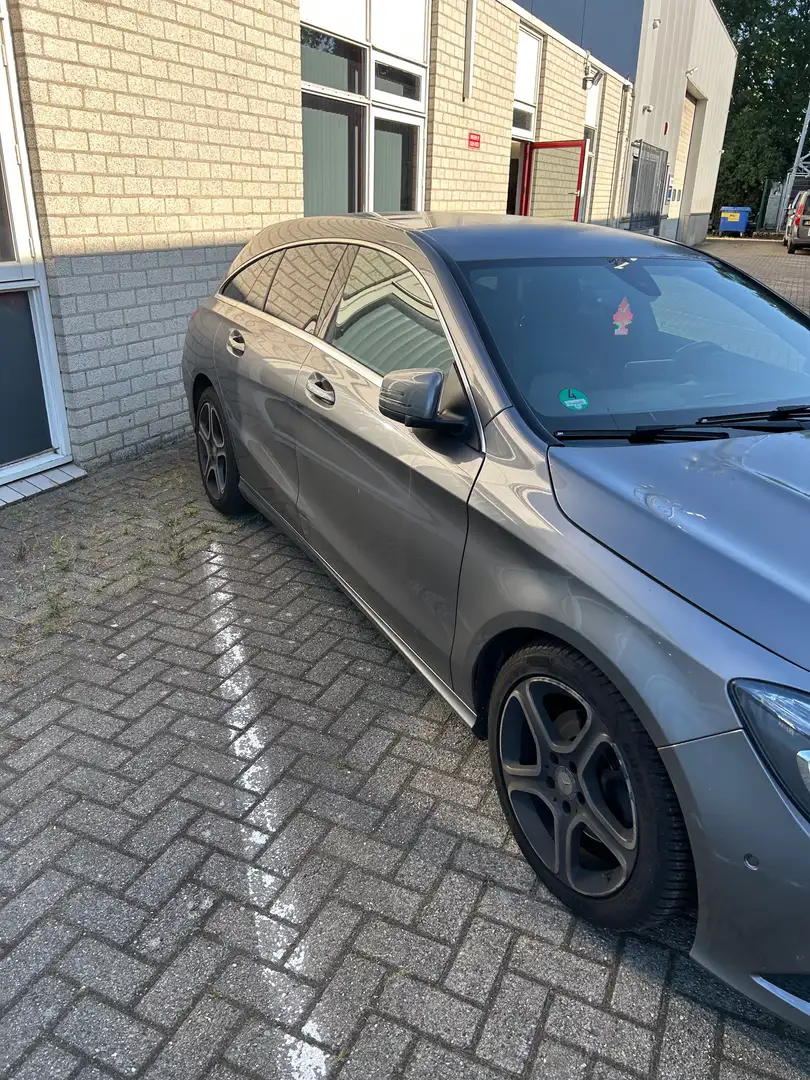 Mercedes-Benz CLA 180 CLA 180 OrangeArt Edition Grey - 2