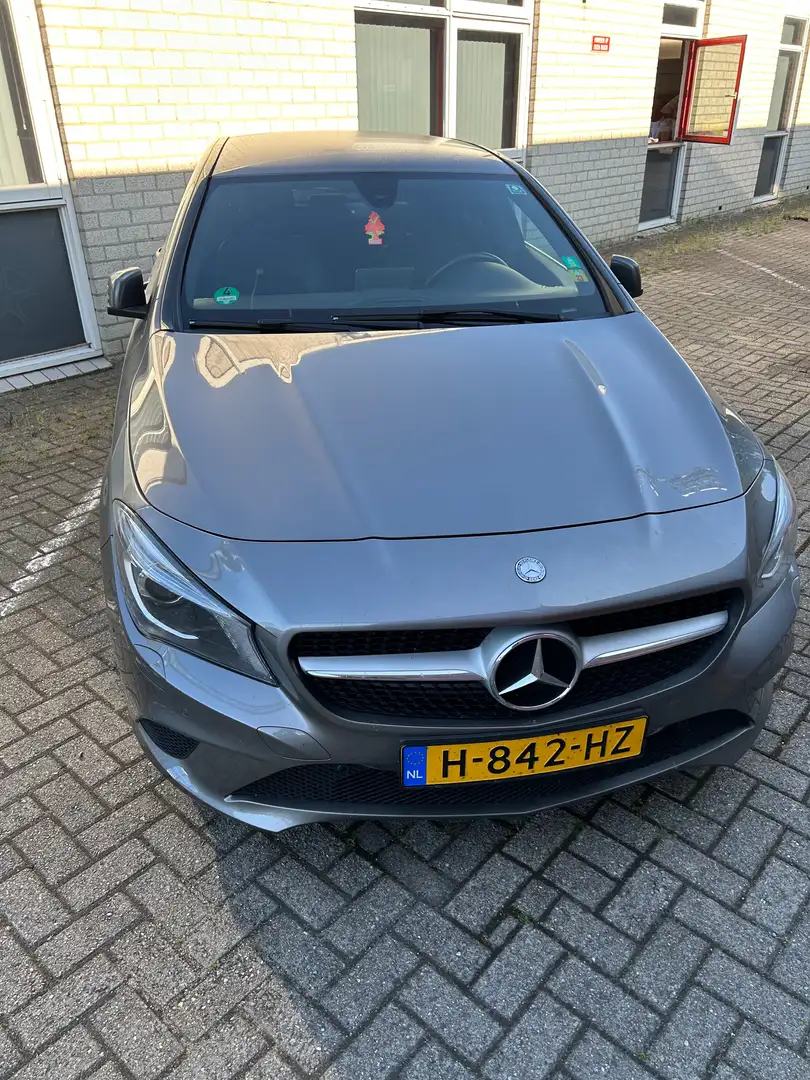Mercedes-Benz CLA 180 CLA 180 OrangeArt Edition Grey - 1