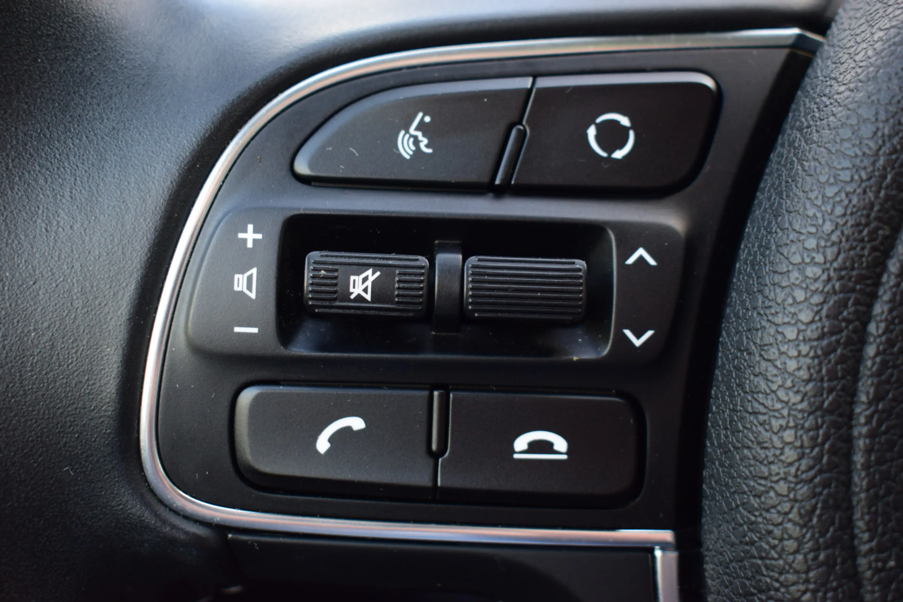Kia e-Niro DynamicPlusLine 64 kWh | Stoel- & Stuurverwarming — photo 15