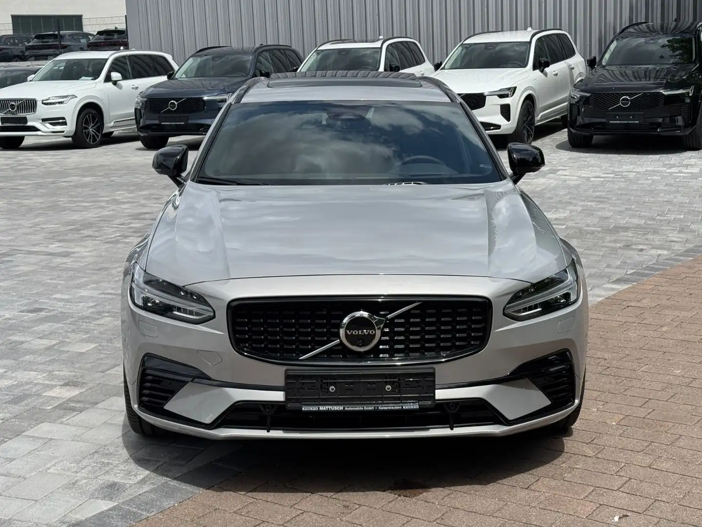 Volvo V90 T8 AWD ULTRA DARK+AKUSTIK+360°CAM+ACC+BLIS++ Zilver - 2