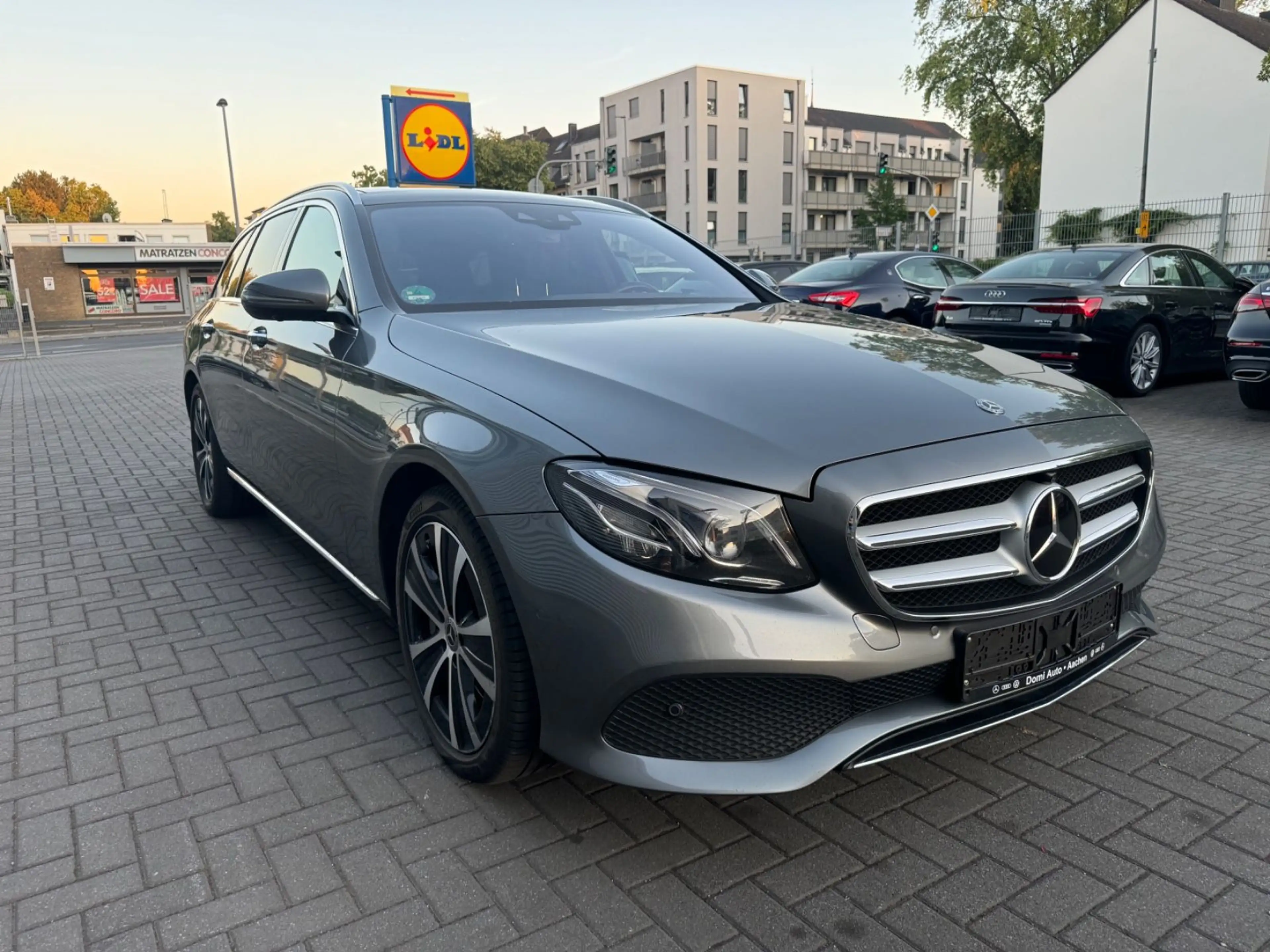 Mercedes-Benz E 400 E T-Modell E 400 d 4Matic — photo 3