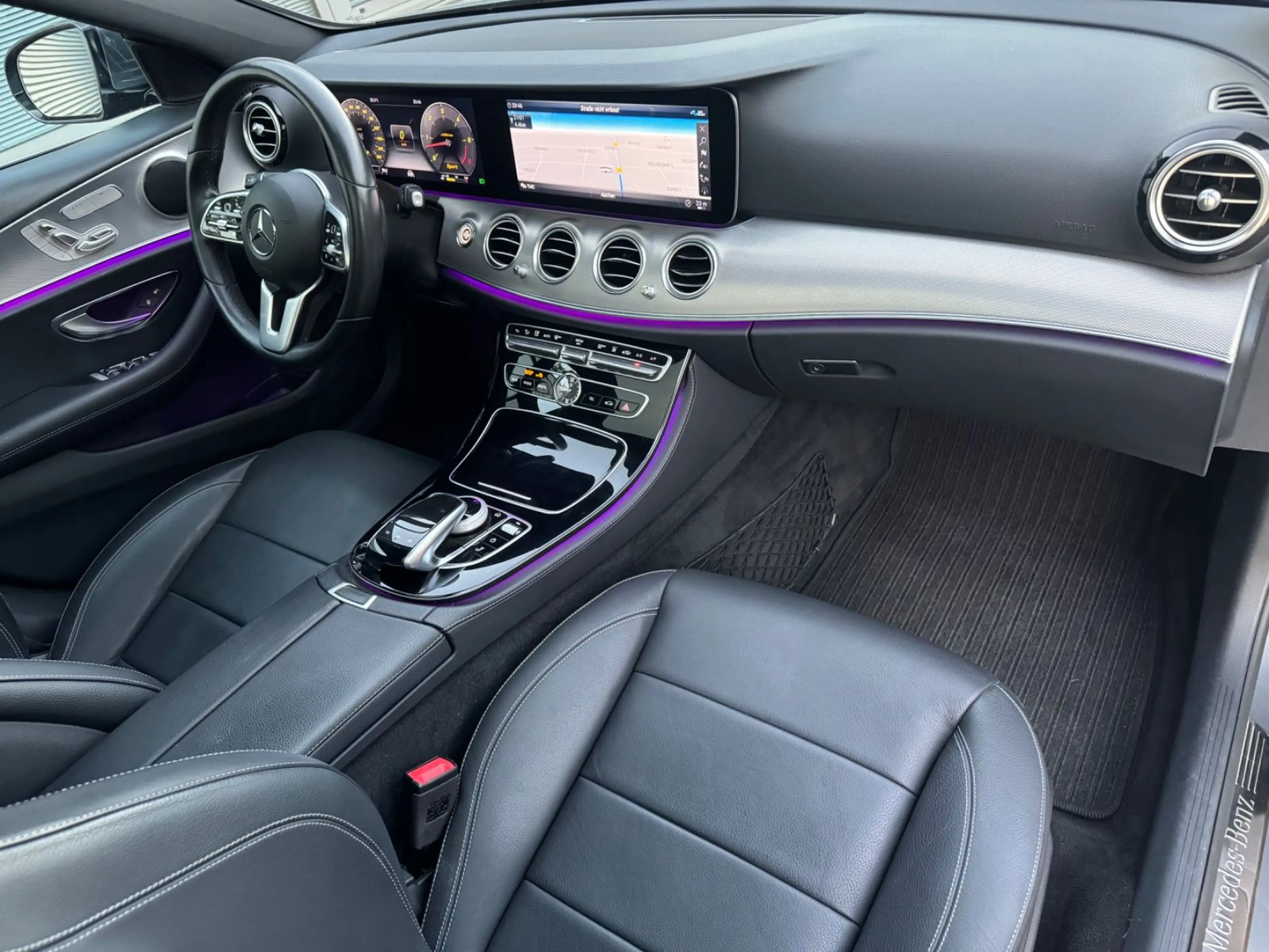 Mercedes-Benz E 400 E T-Modell E 400 d 4Matic — photo 11