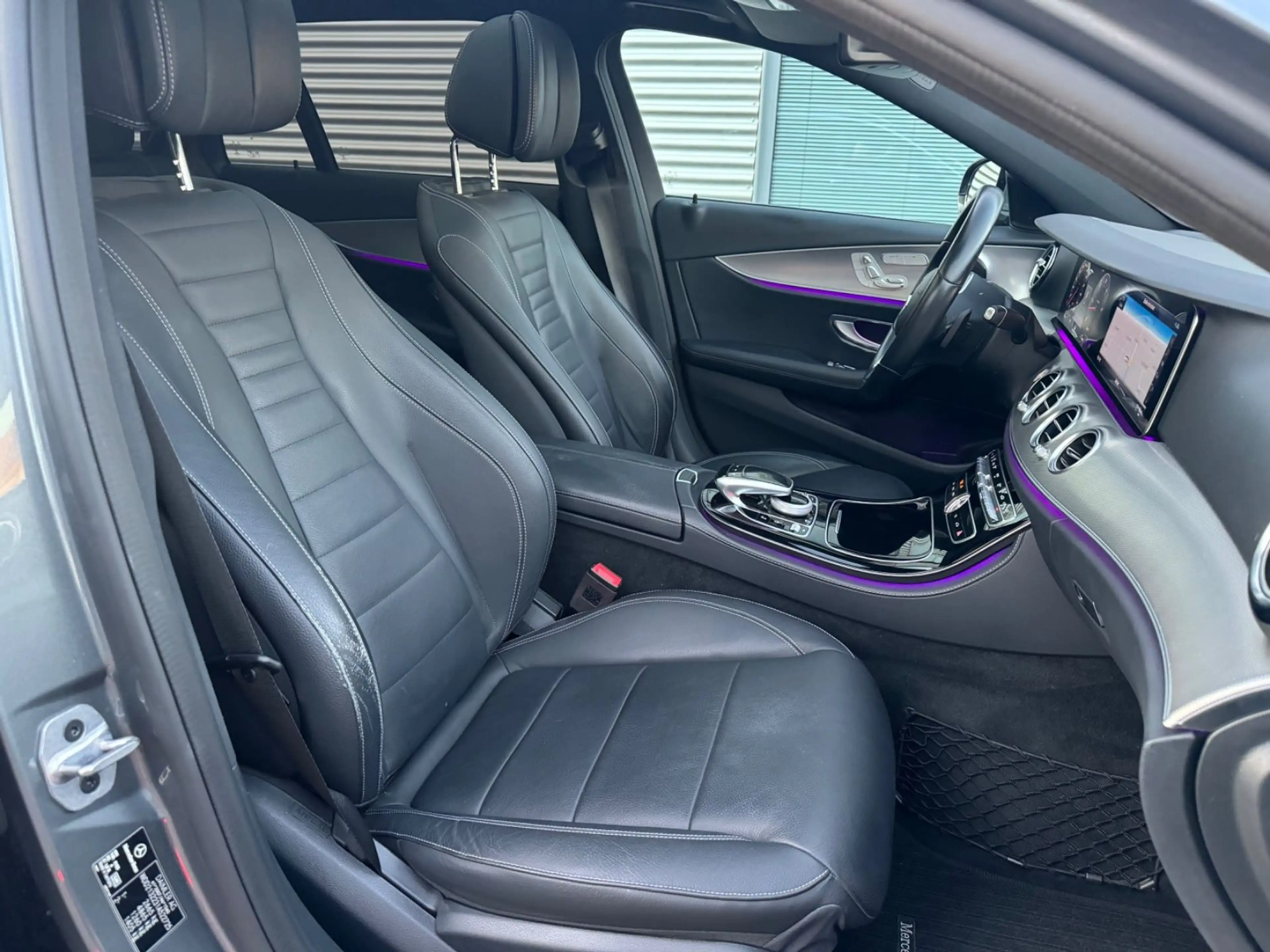 Mercedes-Benz E 400 E T-Modell E 400 d 4Matic — photo 12