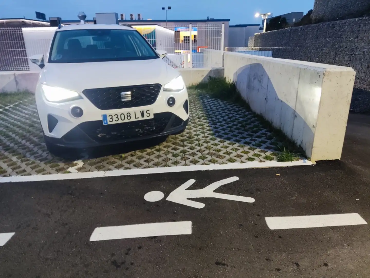 SEAT Arona 1.0 TSI S&S Style XM 110 Blanco - 2