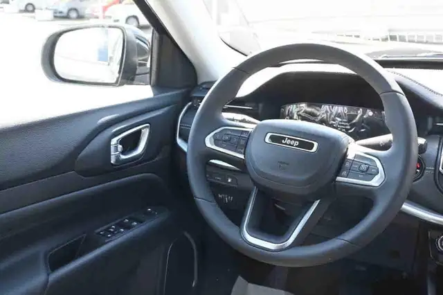Jeep Compass view 21