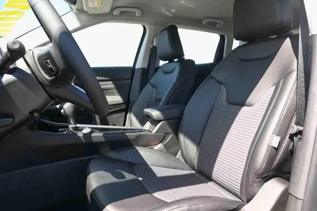 Jeep Compass view 14