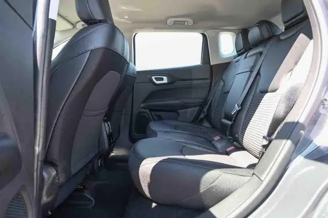 Jeep Compass view 15