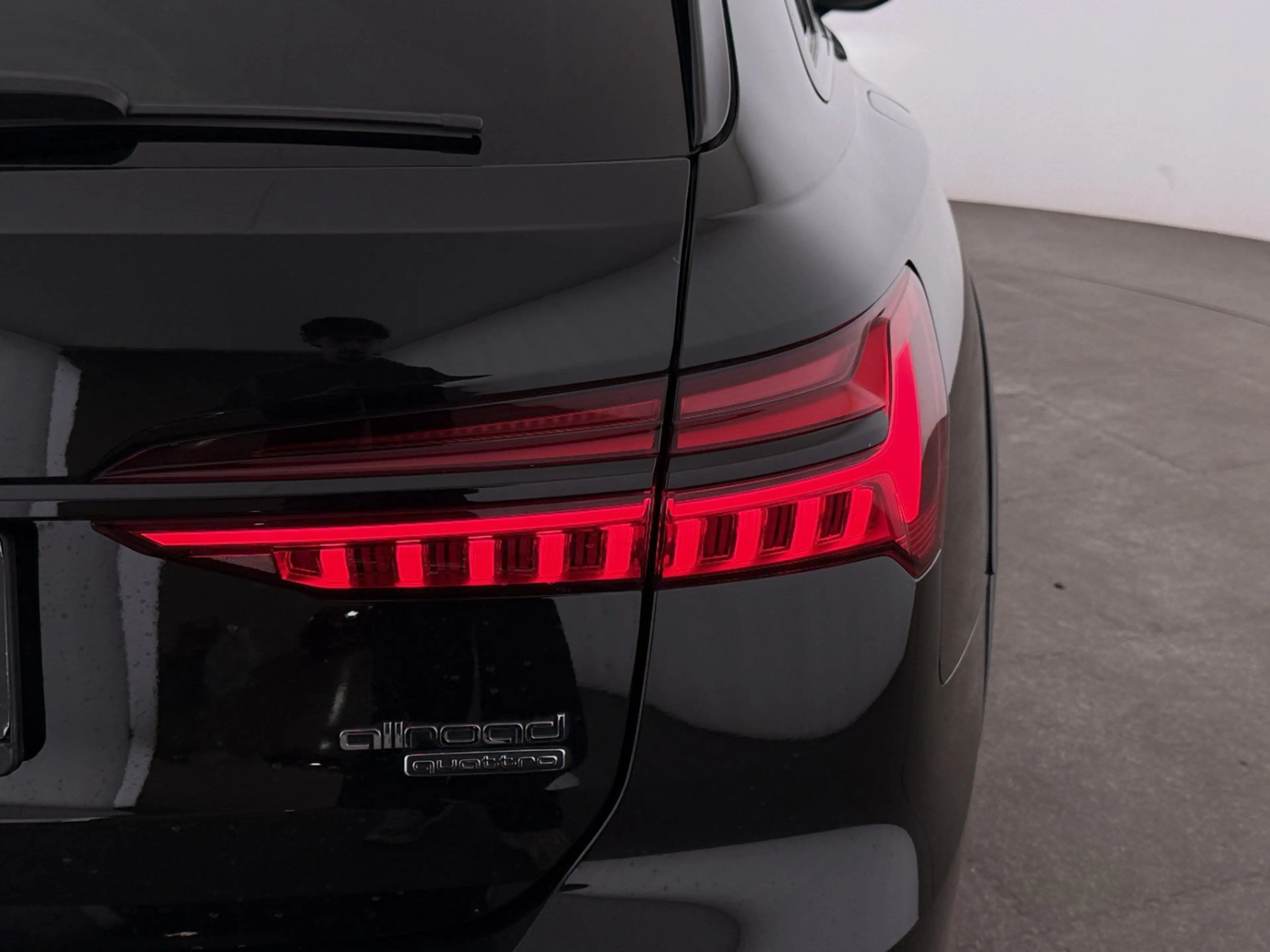 Audi A6 allroad quattro 40 TDI Aut MATRIX SKY AHK NAVI — photo 11