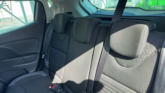 Renault Clio view 9