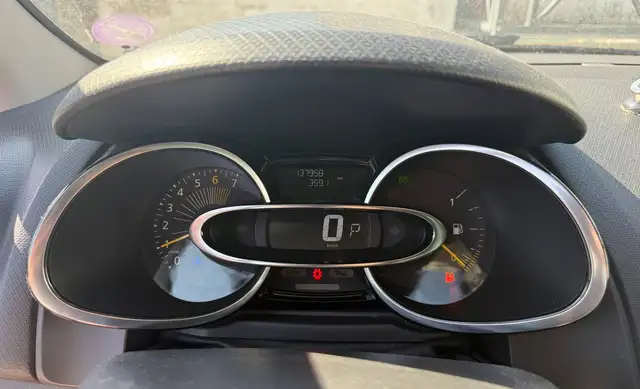 Renault Clio view 12