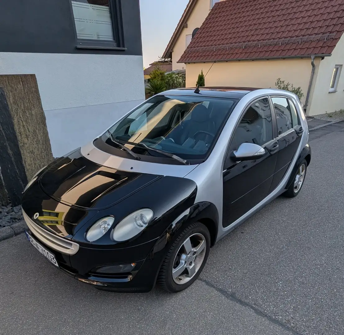 smart forFour Automatik Brabus TÜV 09/2026 Noir - 1