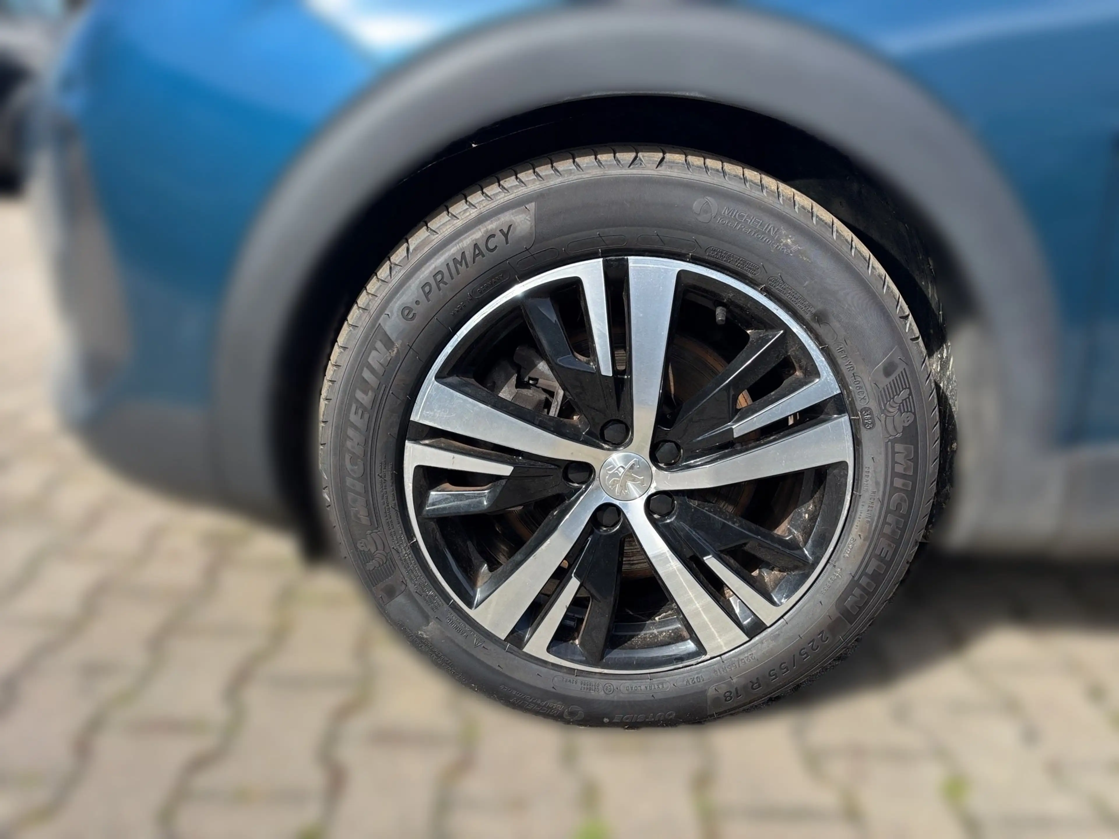 Peugeot Others 3008 Hybrid 225 (Plug-In) e-EAT8 GT ACC AHK Navi — photo 4