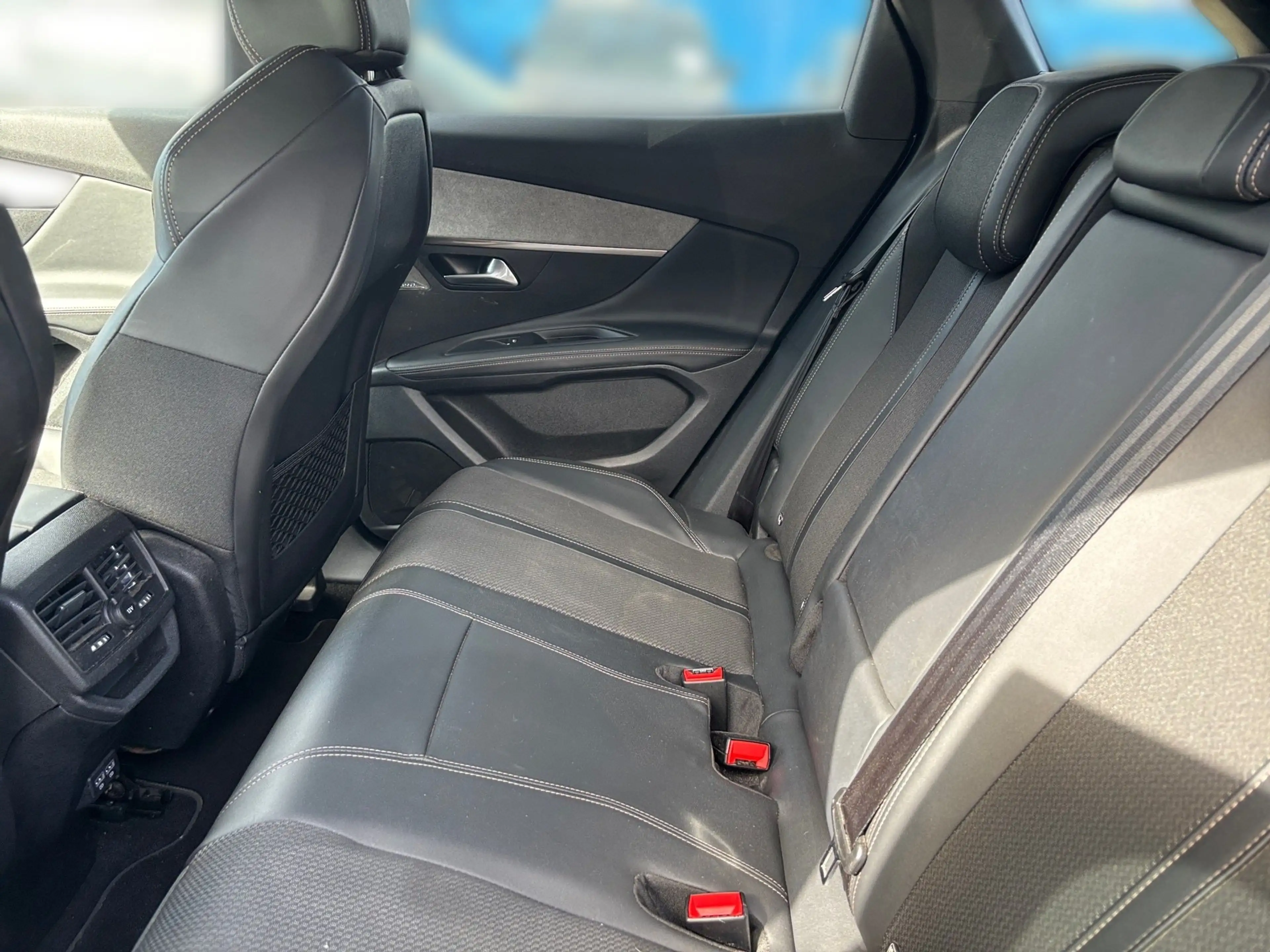 Peugeot Others 3008 Hybrid 225 (Plug-In) e-EAT8 GT ACC AHK Navi — photo 8
