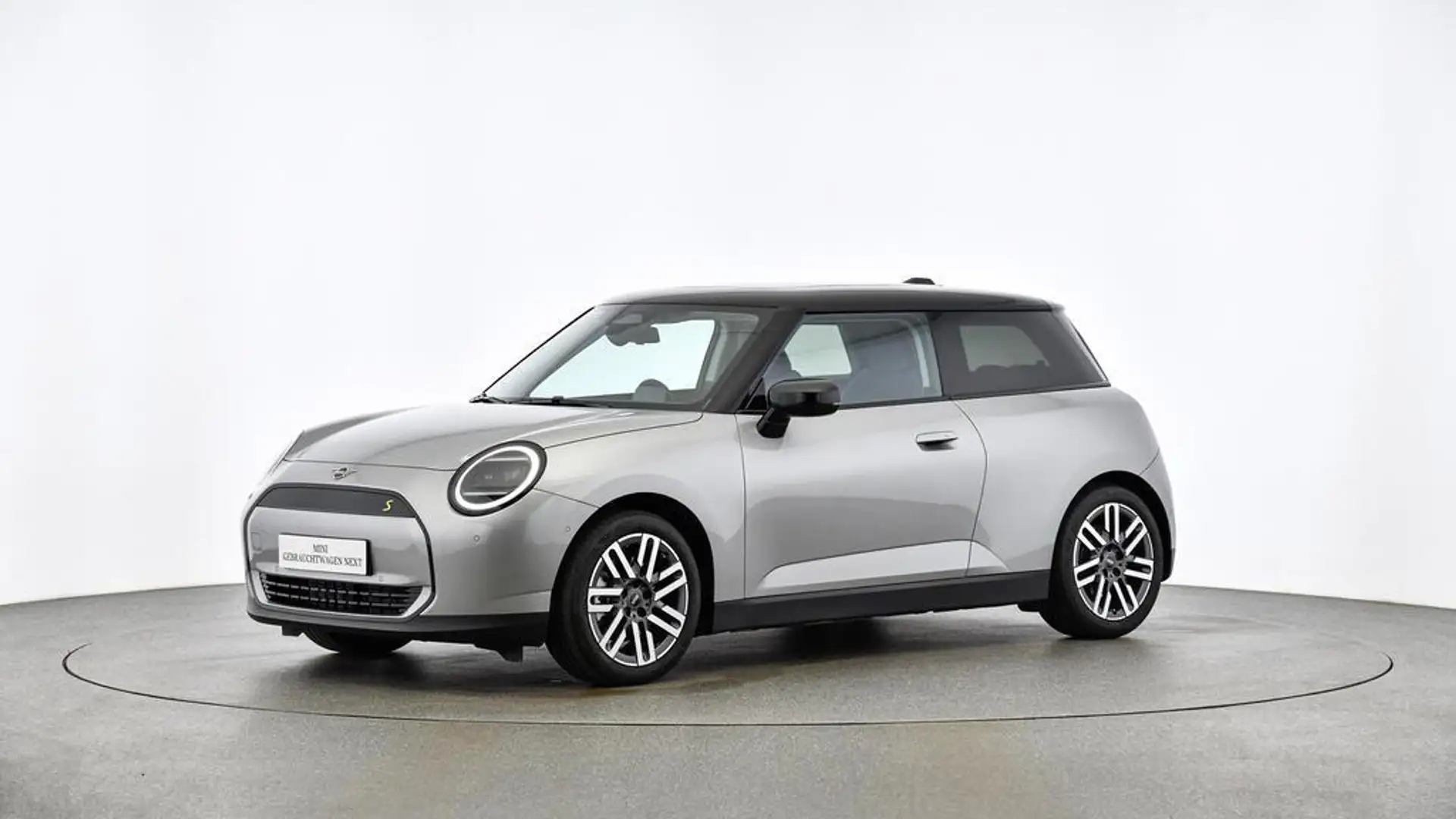 MINI Cooper SE Classic Trim Grau - 1