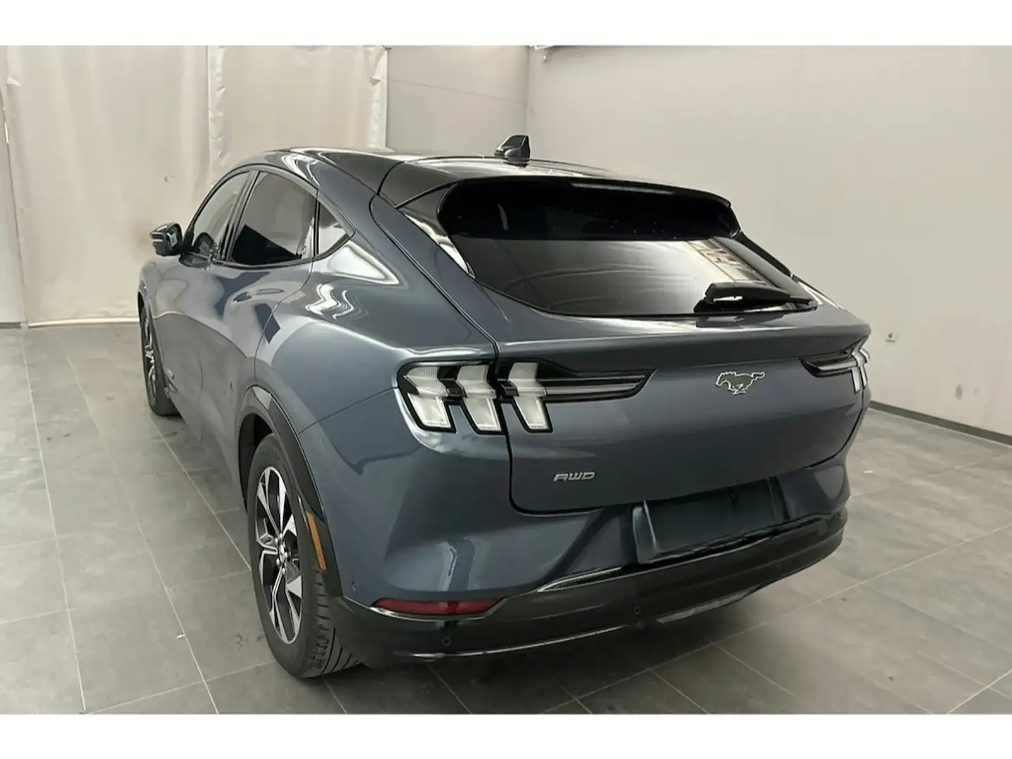 Ford Mustang Mach-E AWD 99 kWh Pano Navi Digitales Cockpit Memory Sitz Blau - 2