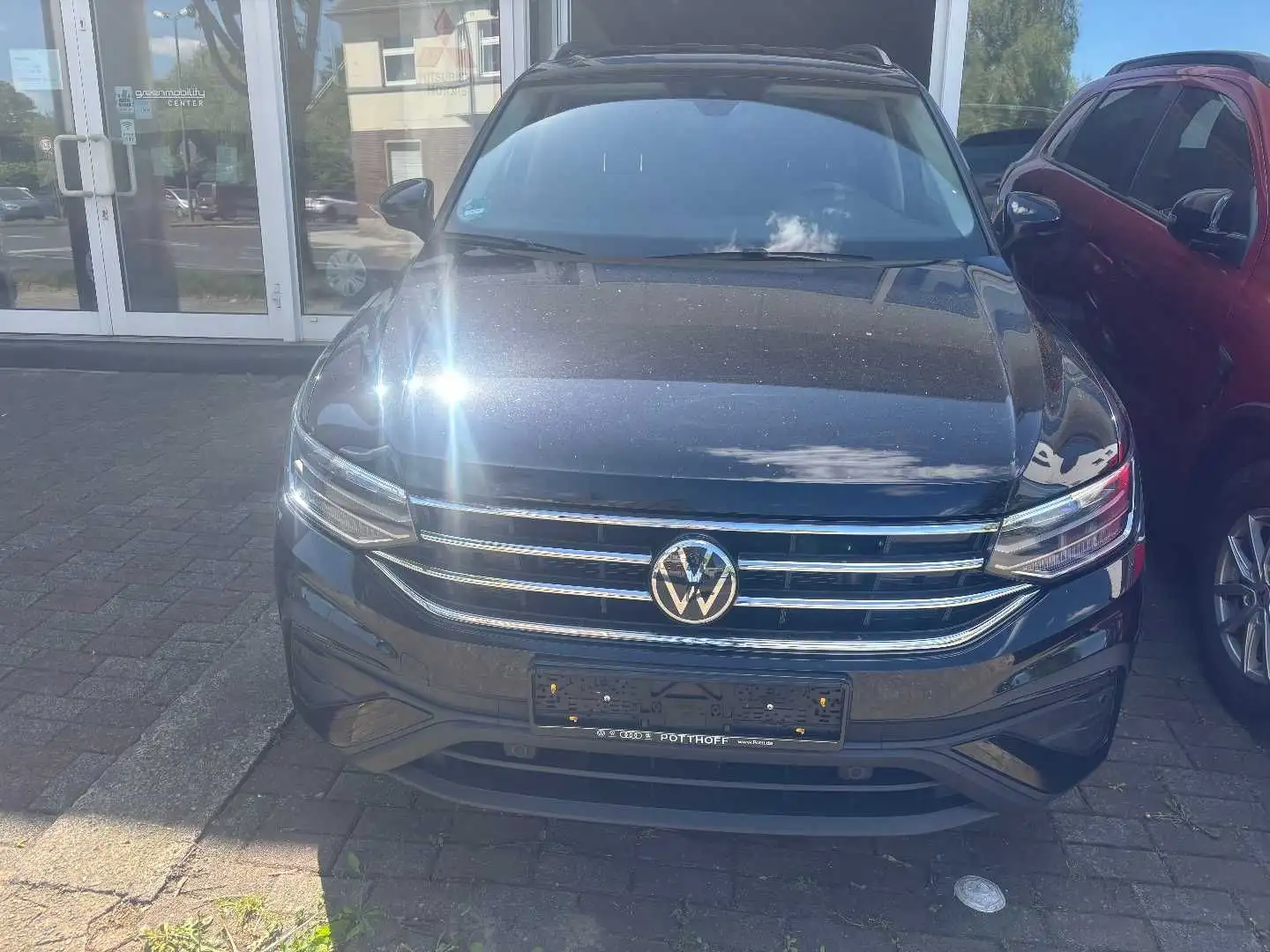 Volkswagen Tiguan TIGUAN 1.5 TSI Automatik, Navi, AHK schwenkbar Nero - 1