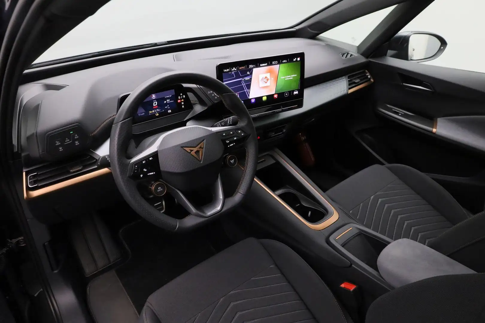 CUPRA Born Business 62 kWh 230 pk | Warmtepomp | Panoramadak Grijs - 2