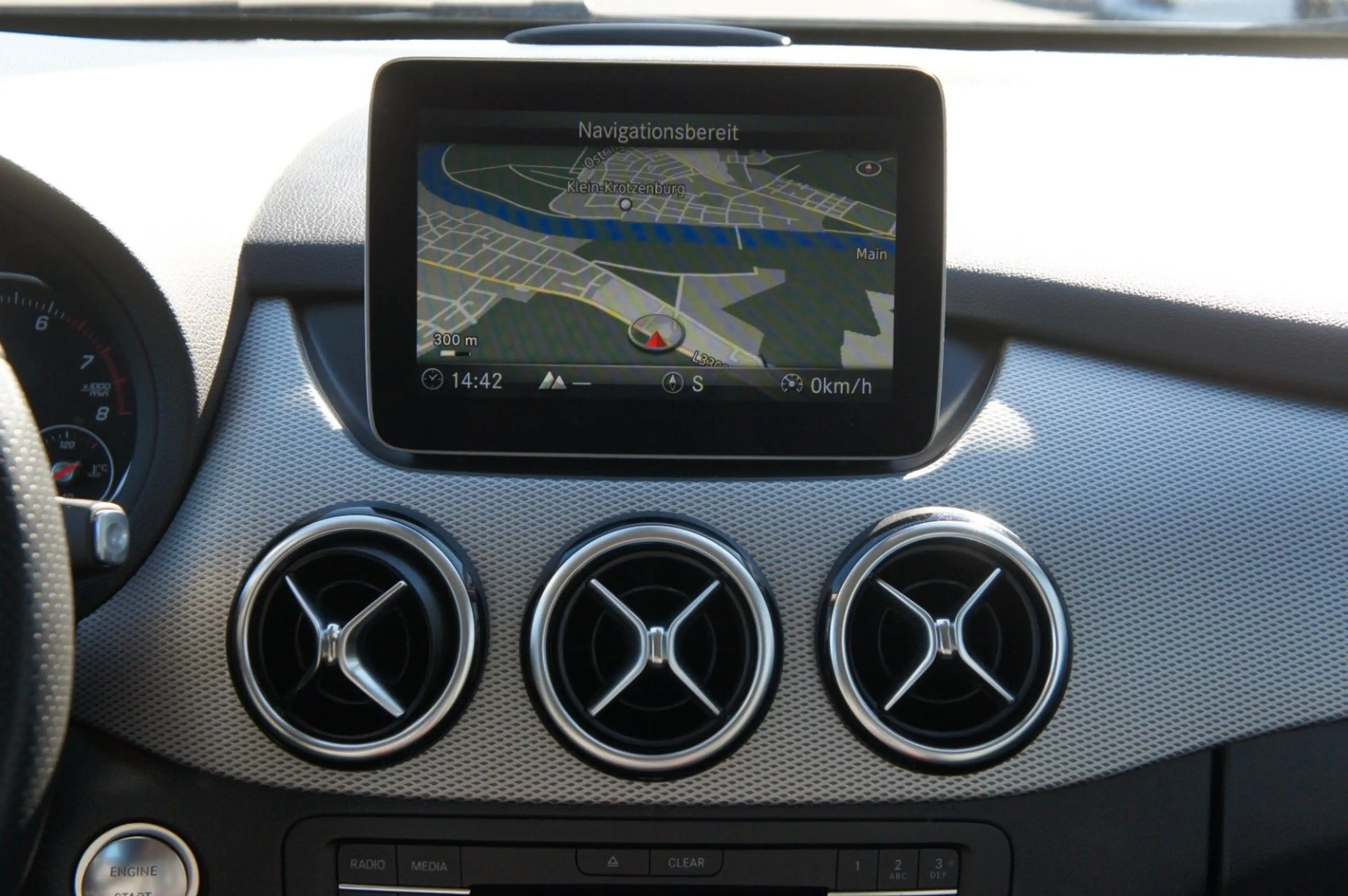 Mercedes-Benz B 200 Urban Autom.*AHK*LED*NAVI*SHZ*PDC*ALLWETTE — photo 15