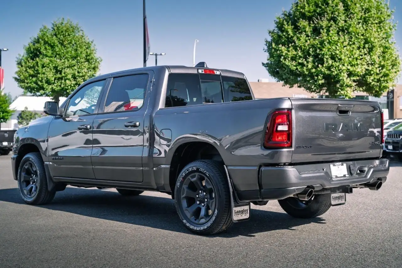 RAM 1500 снимка RAM 1500