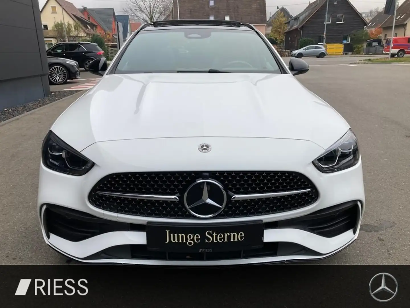 Mercedes-Benz C 300 e T AMG PANO RFK MEMORY DAB LED SPORTSITZ Weiß - 2