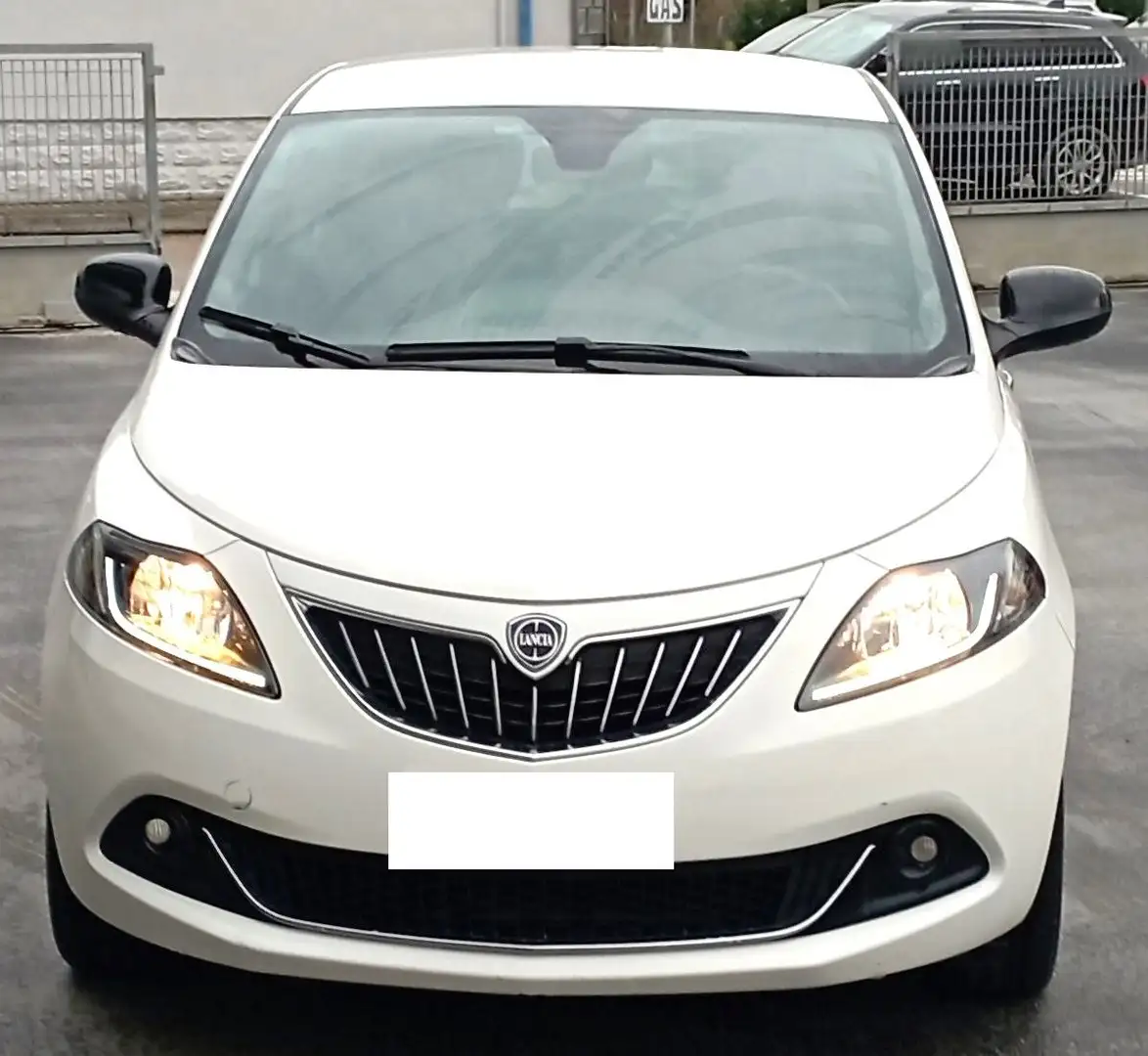 Lancia Ypsilon 1.0 BZ/HYBRID 69 CV FIREFLY S&S Bianco - 1