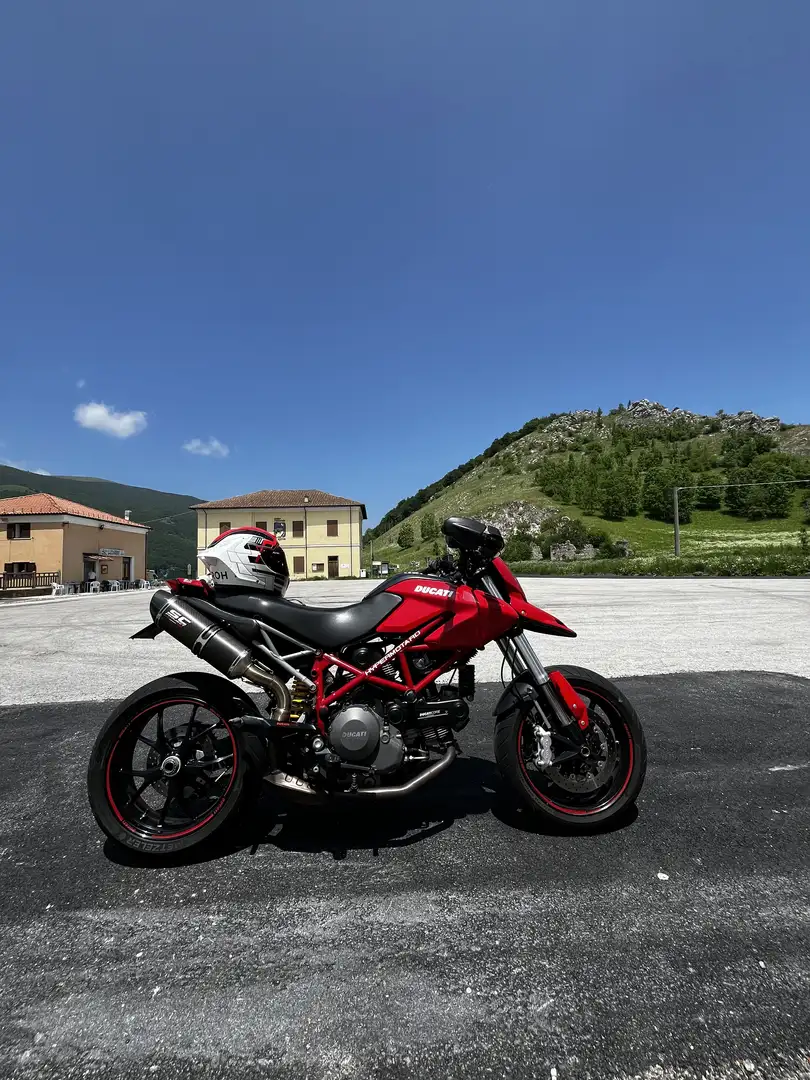 Ducati Hypermotard 796 Roşu - 1