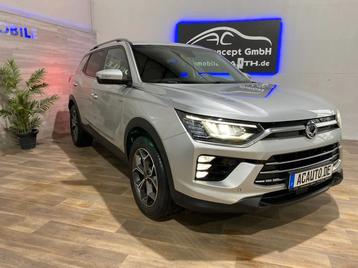 SsangYong Korando 1.5T Sapphire 2WD+Leder+LED+VOLLDIG Silber - 2
