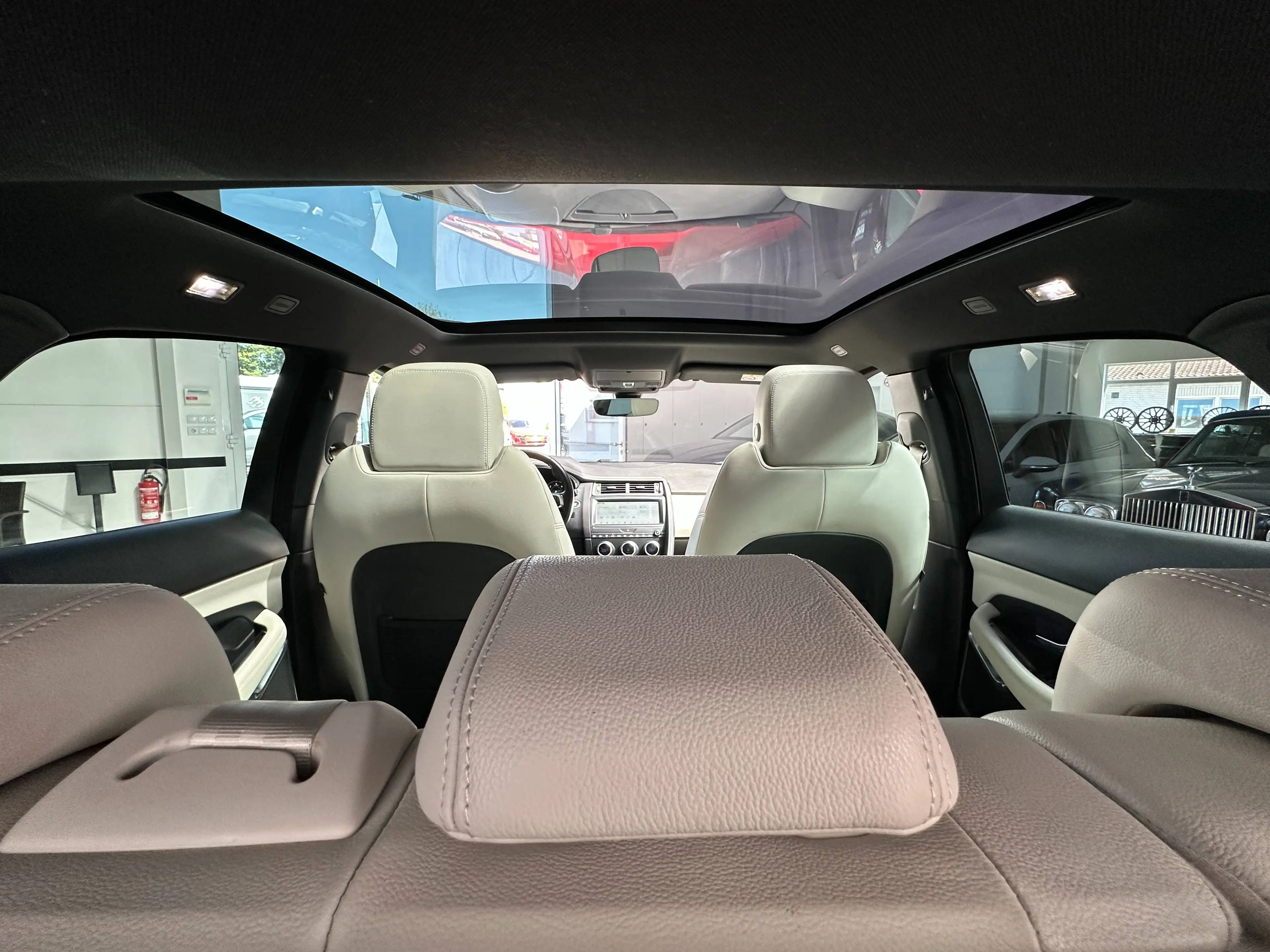 Jaguar E-Pace E-Pace D180 AWD R-Dynamic S Navi*Leder*LED*Panorama*PDC — photo 13