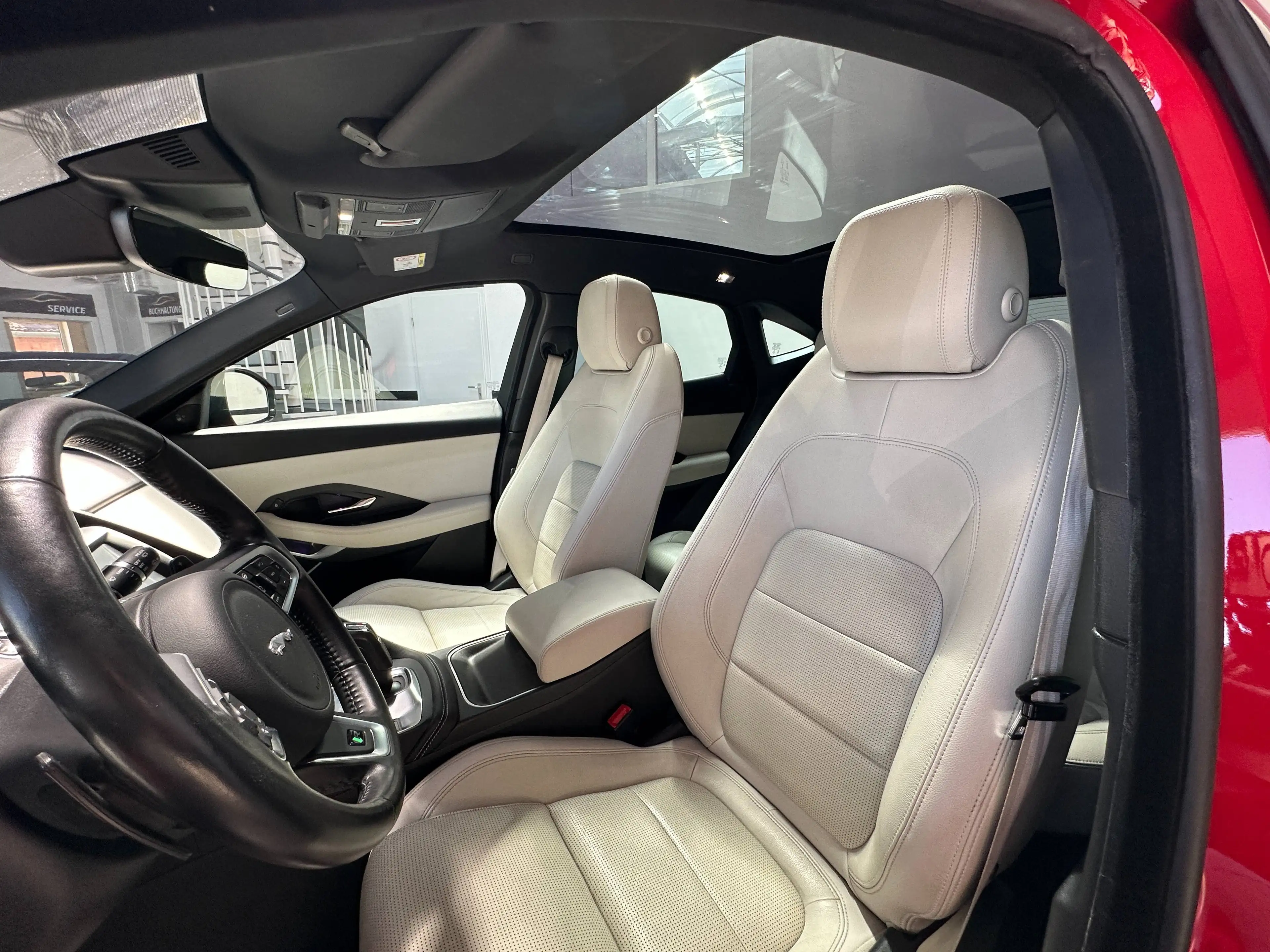 Jaguar E-Pace E-Pace D180 AWD R-Dynamic S Navi*Leder*LED*Panorama*PDC — photo 7