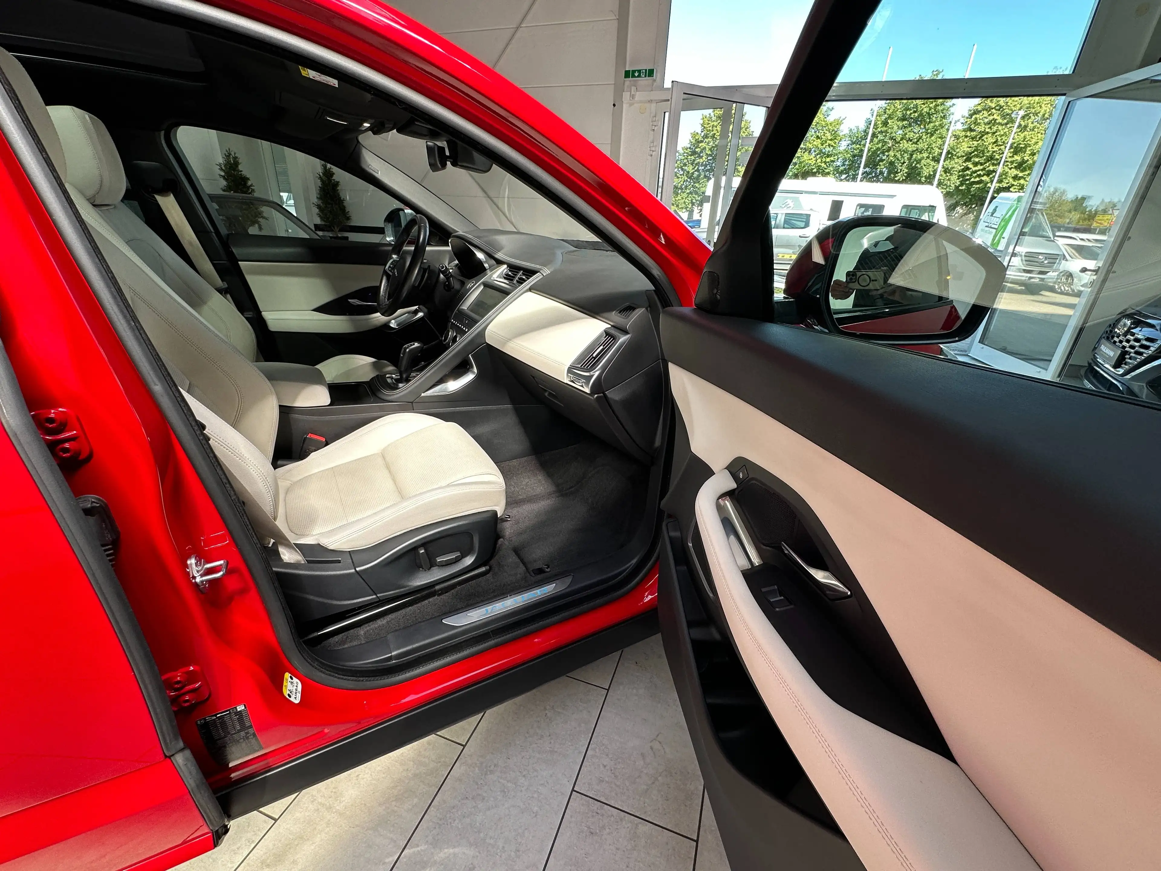 Jaguar E-Pace E-Pace D180 AWD R-Dynamic S Navi*Leder*LED*Panorama*PDC — photo 10
