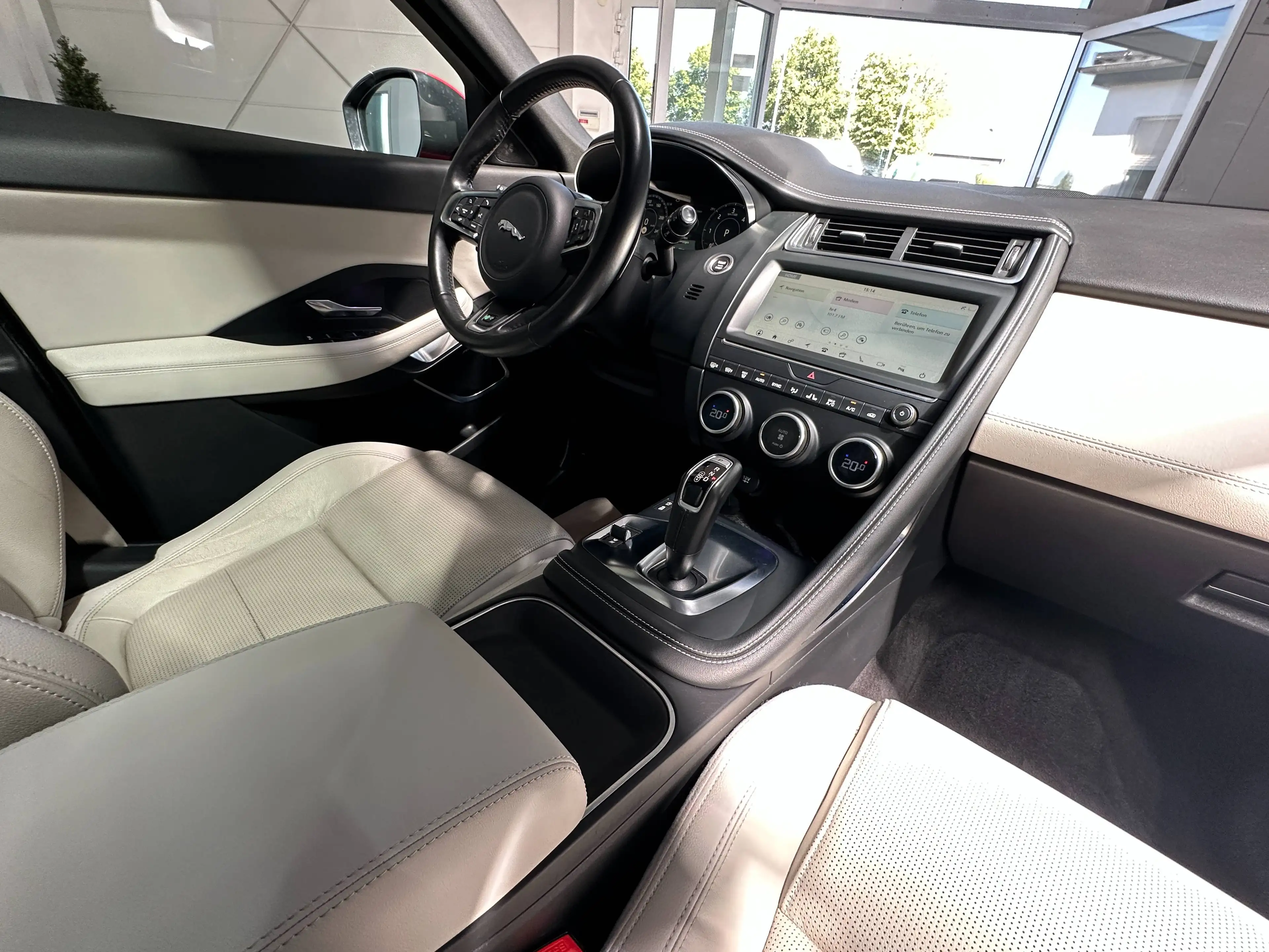 Jaguar E-Pace E-Pace D180 AWD R-Dynamic S Navi*Leder*LED*Panorama*PDC — photo 11