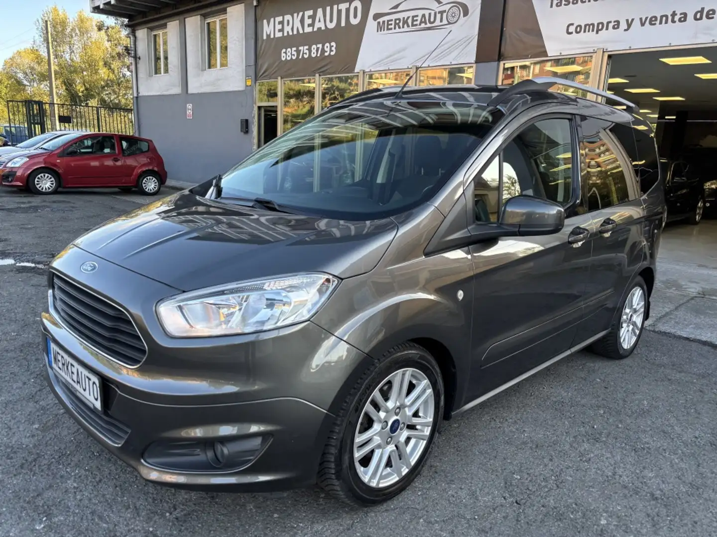 Ford Transit Courier FORD Industrial  Manual de 5 Puert Grijs - 1