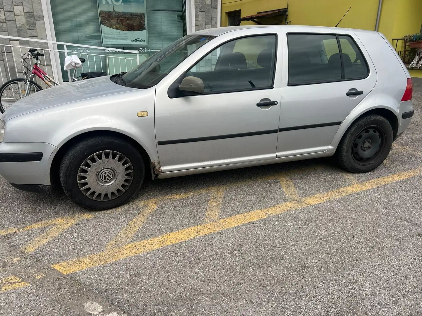 Volkswagen Golf 5p 1.6 Comfortline - 2