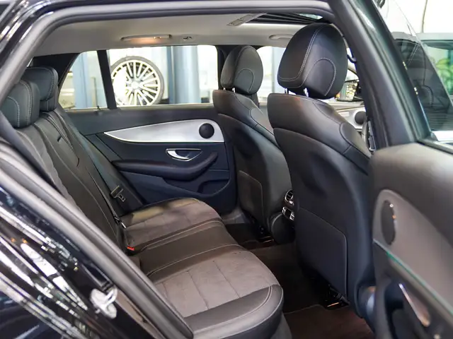 Mercedes-Benz E-Class view 14