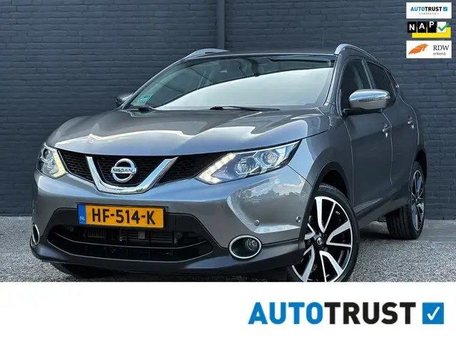 2015 Nissan Qashqai in Grey for sale
