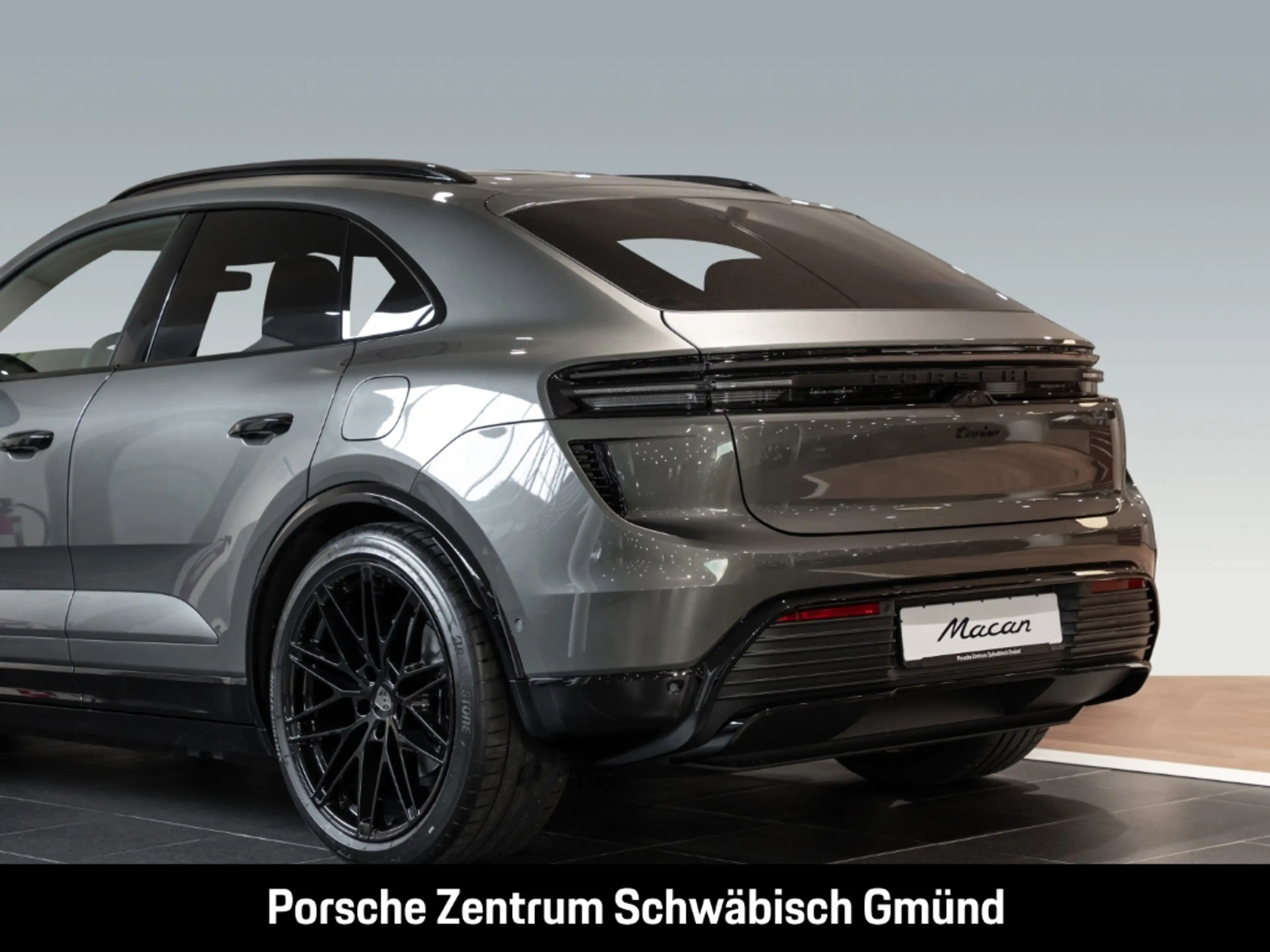 Porsche Macan Turbo HA-Lenkung Head-Up Surround-View 22'' — photo 14