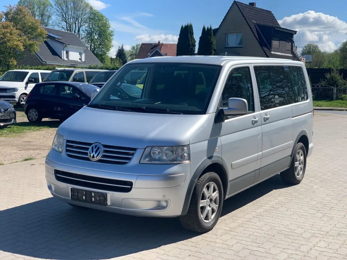 Volkswagen T5 Multivan Comfortline 2xSchiebetüren 1Hand Plateado - 1