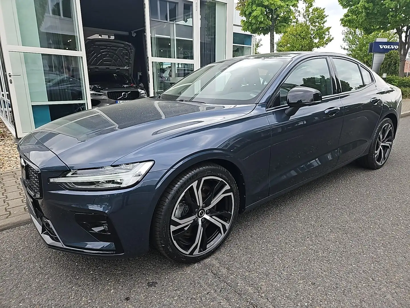 Volvo S60 B5 AWD Plus Dark Fahr-P./Licht-P. Bleu - 1