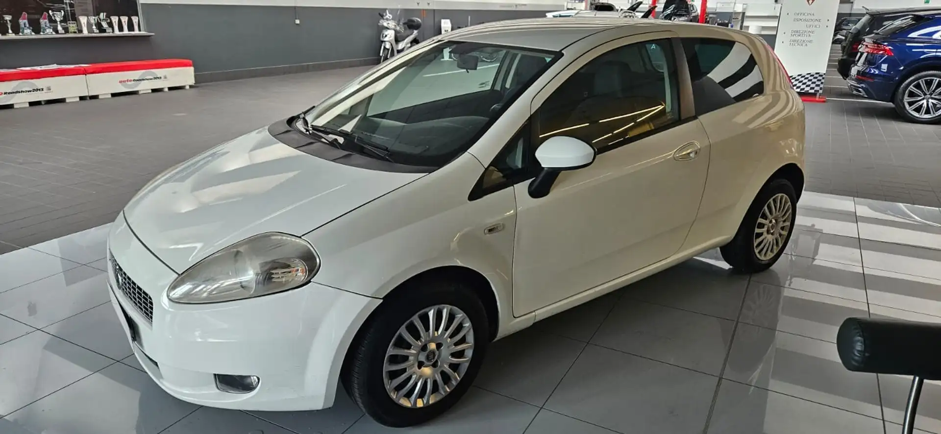 Fiat Grande Punto Grande Punto 1.4 3 porte Dynamic Natural Power White - 2