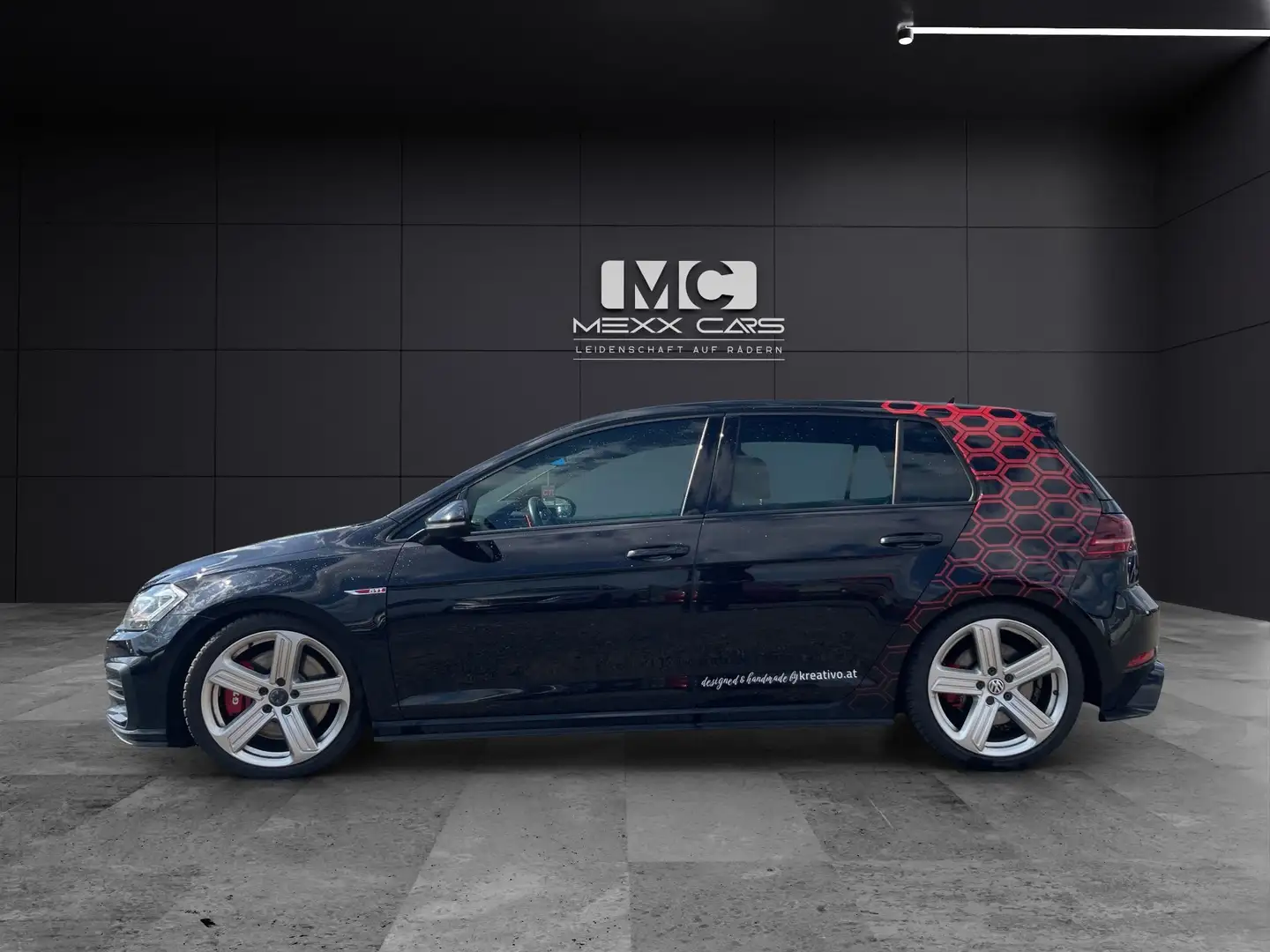 Volkswagen Golf GTI Performance 2,0 TSI DSG Schwarz - 2