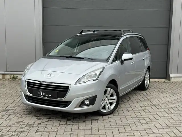 Peugeot 5008 7-Plaatsen/camera/navigatie/camera