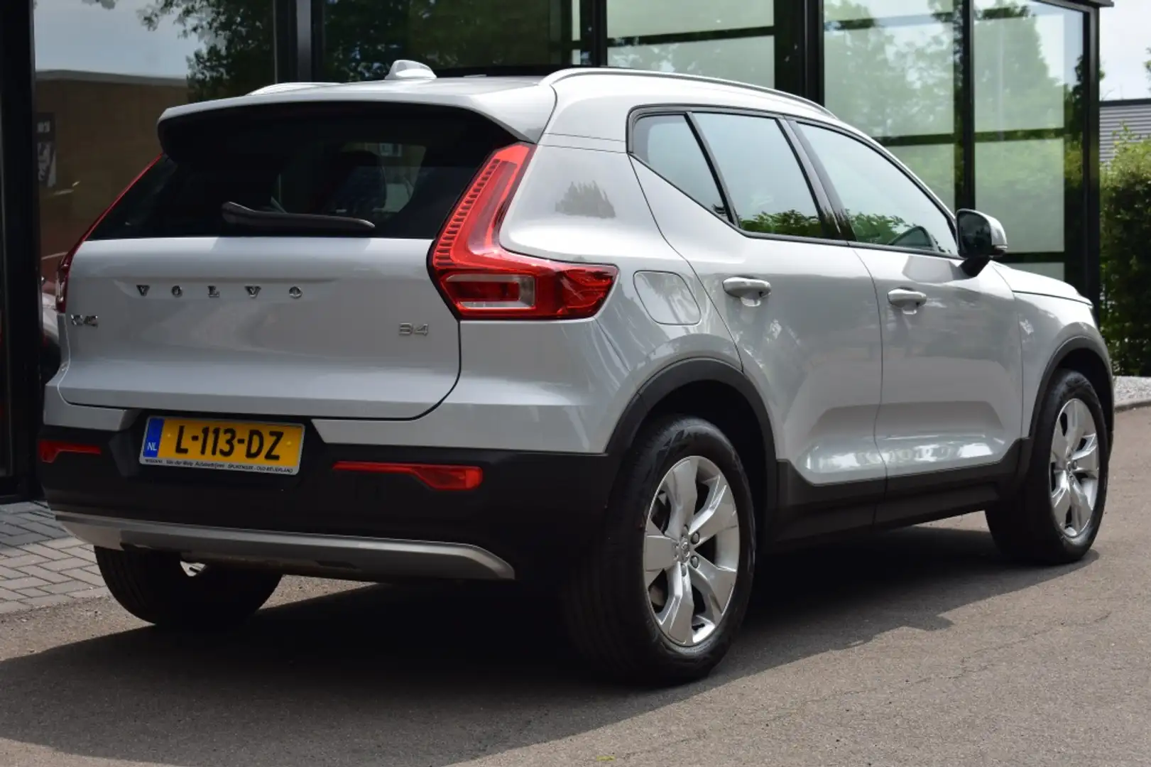 Volvo XC40 B4 197pk Business Pro | Driver Assist | Schuifdak Grau - 2