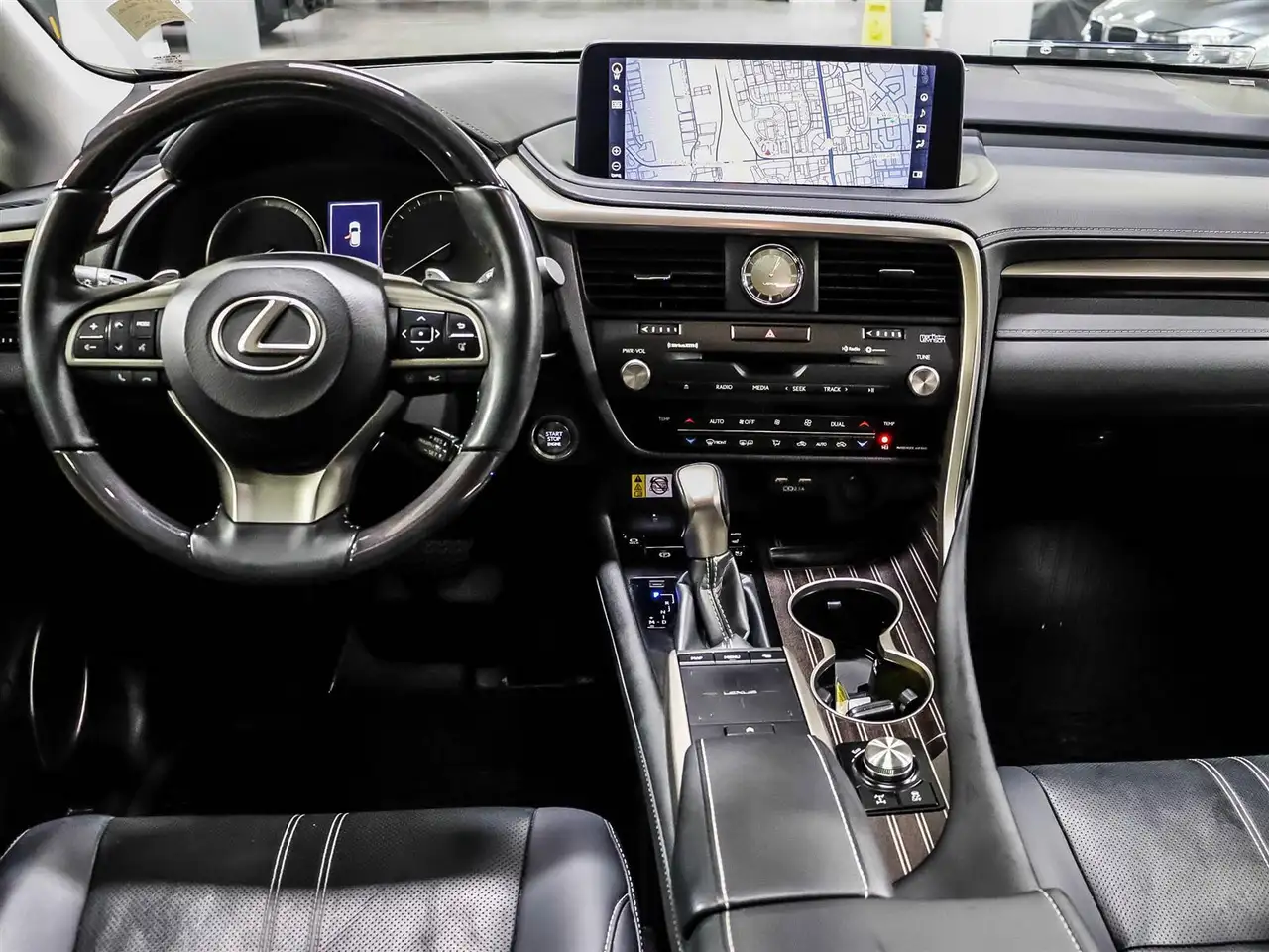 Lexus RX photo Lexus RX