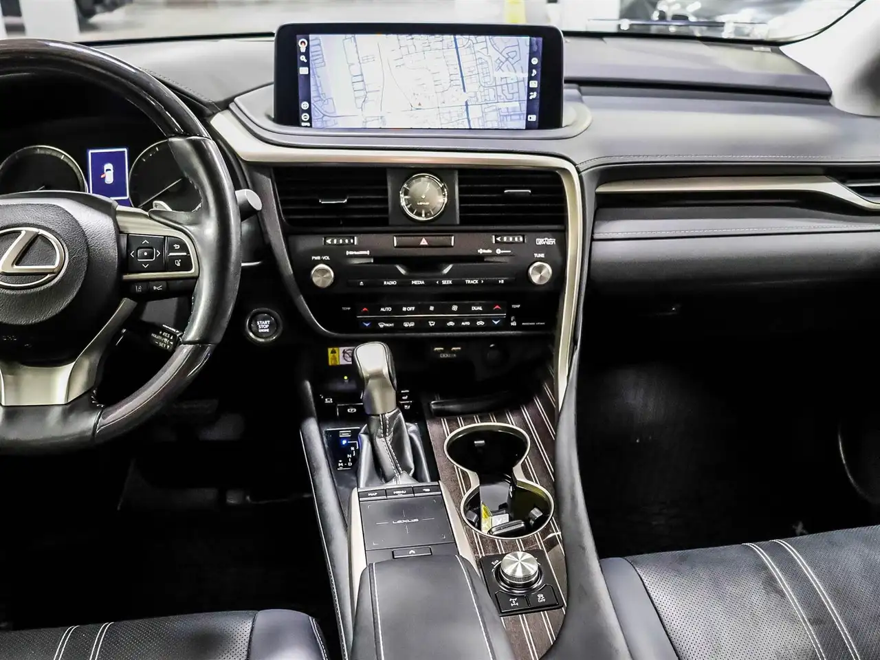 Lexus RX photo Lexus RX