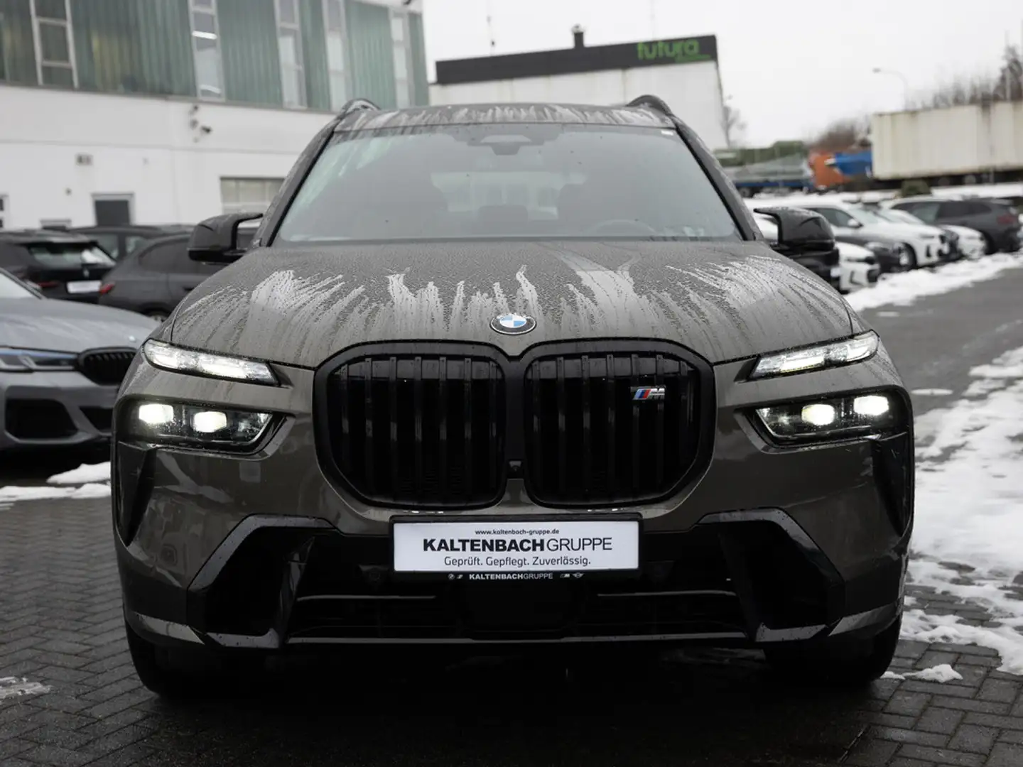 BMW X7 M 60i FACEL. PANO HUD 360° LED STANDHZ B&W Bronze - 2