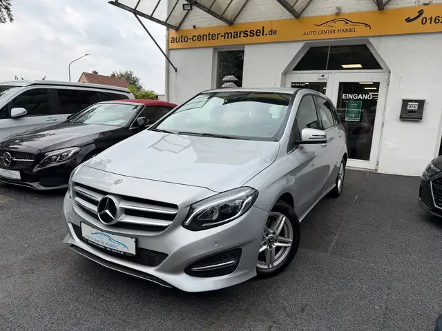 Mercedes-Benz B 180 KAMERA/ALLWETTER/SITZHEIZUNG/NAVI
