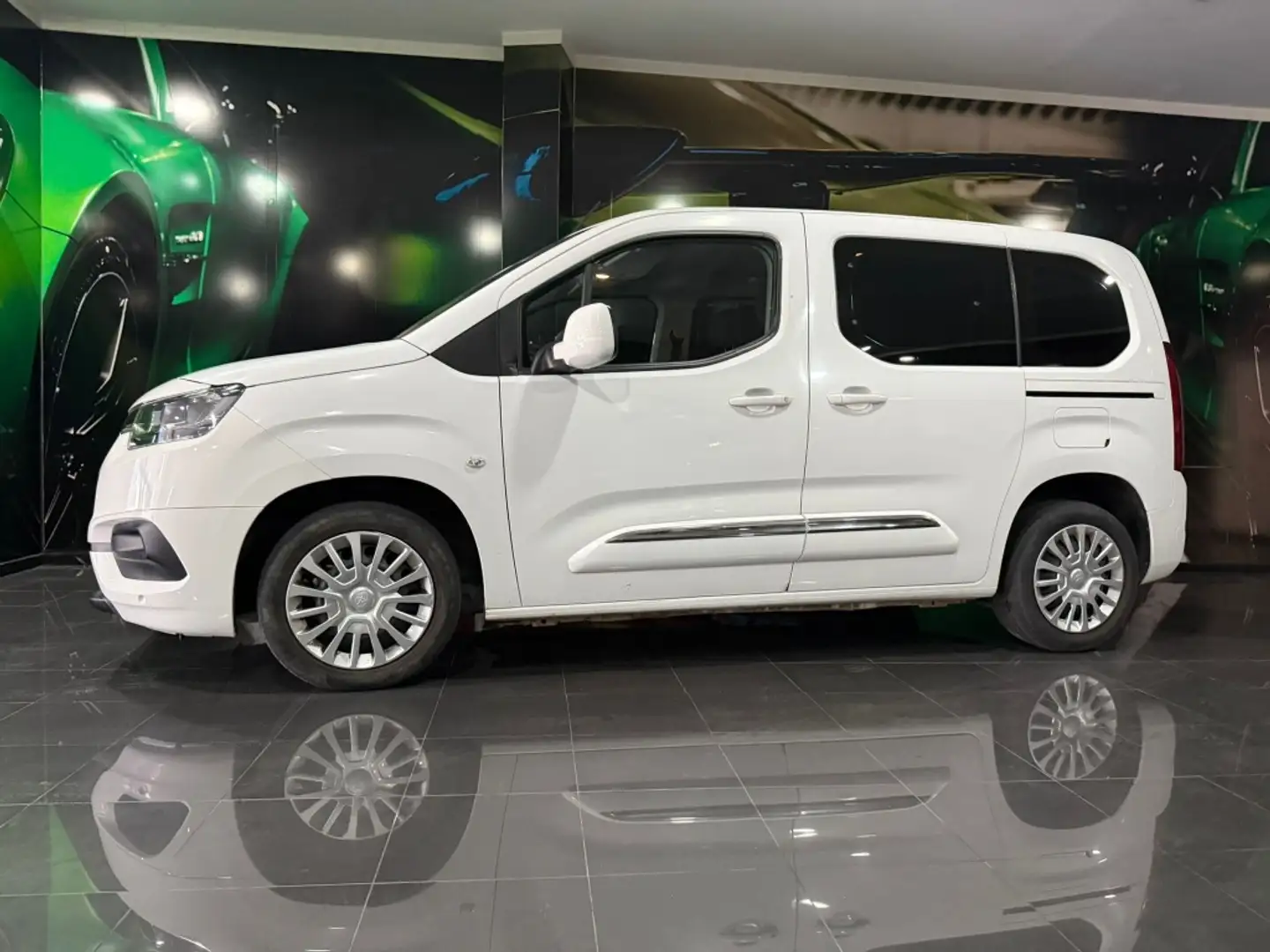 Toyota Proace City TOYOTA Industrial  Manual de 5 Puertas Blanco - 2