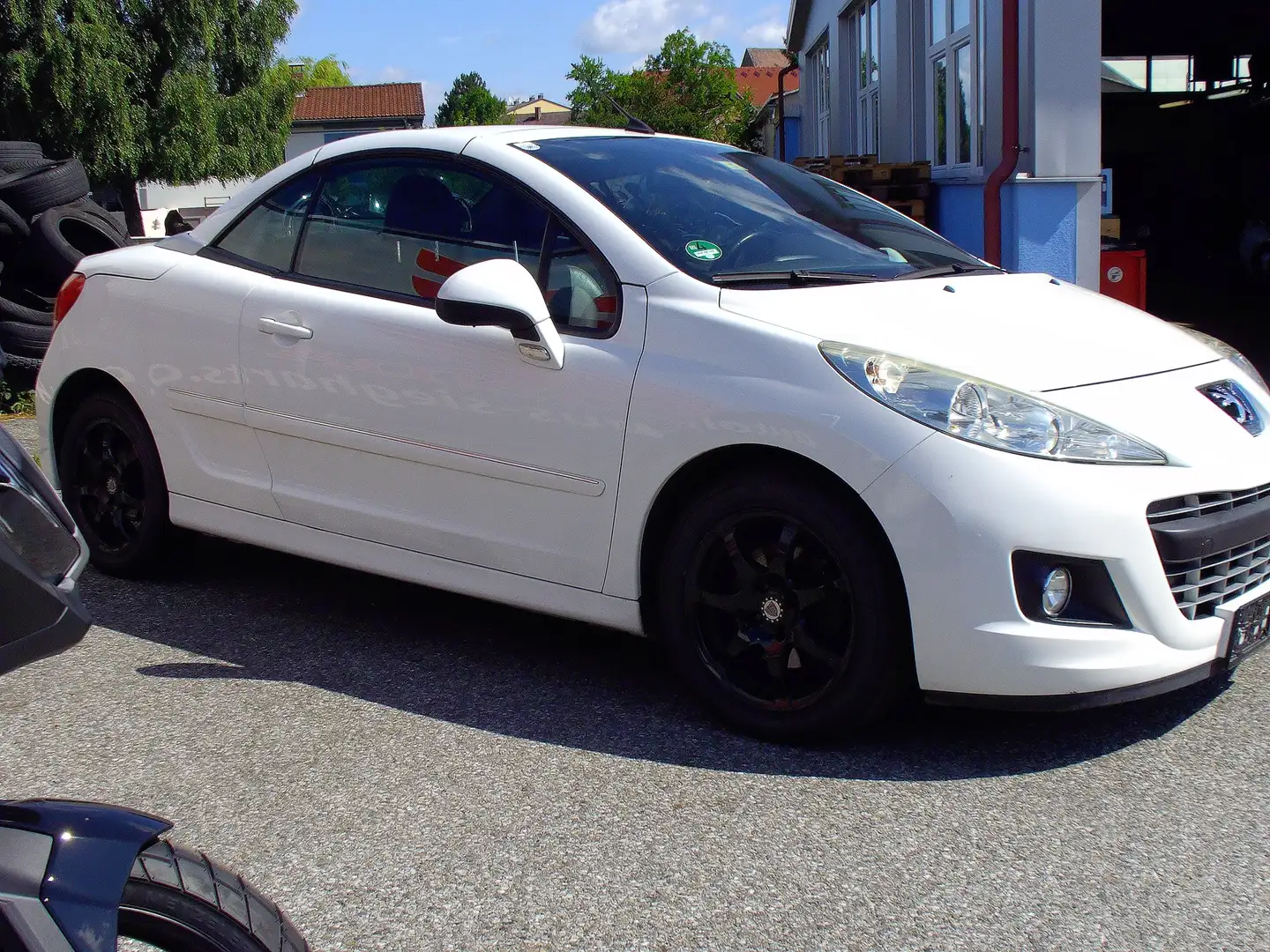 Peugeot 207 CC Platinum Weiß - 2